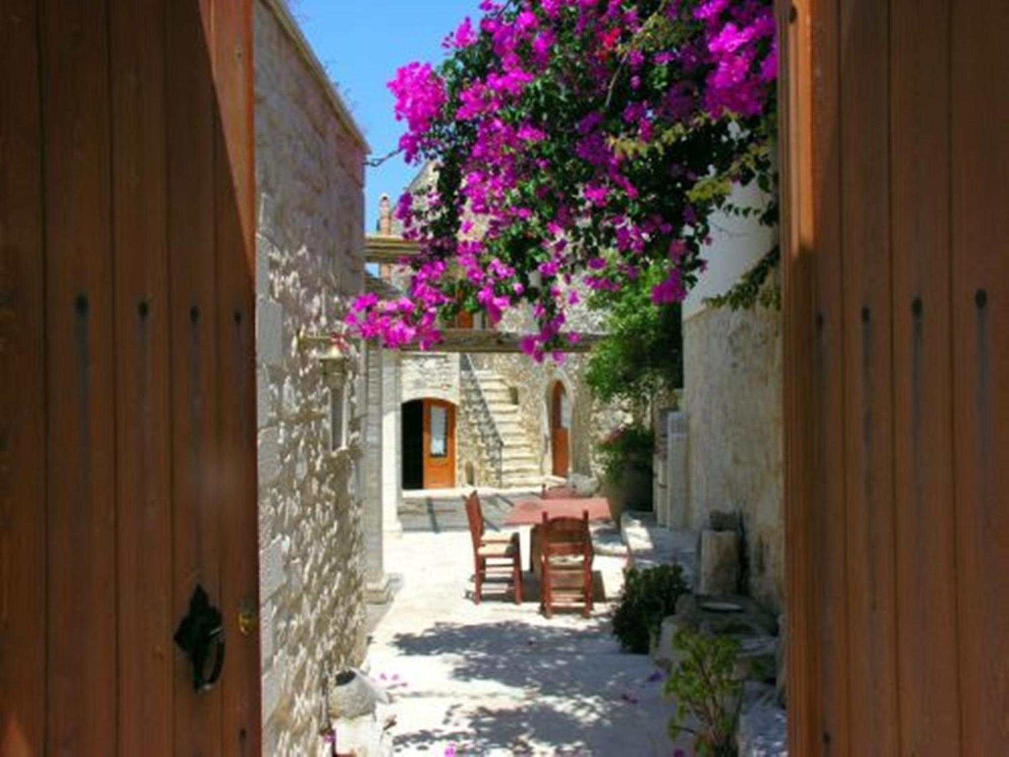 Hostal Kouriton House Margarítai Exterior foto