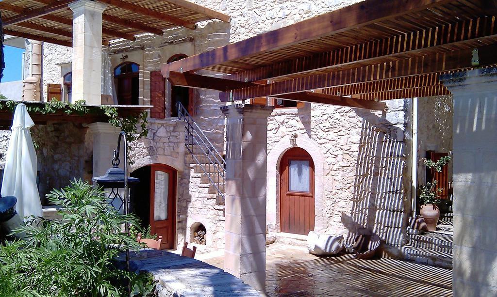 Hostal Kouriton House Margarítai Exterior foto