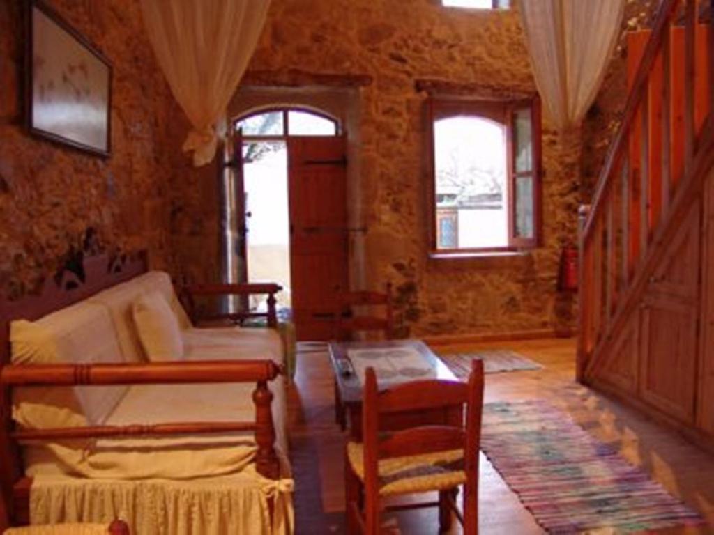 Hostal Kouriton House Margarítai Exterior foto